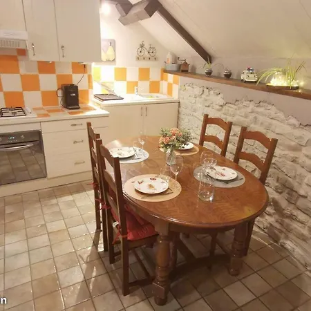Charmant Appartement Dans Maison De Village Mesnois Buitenkant foto